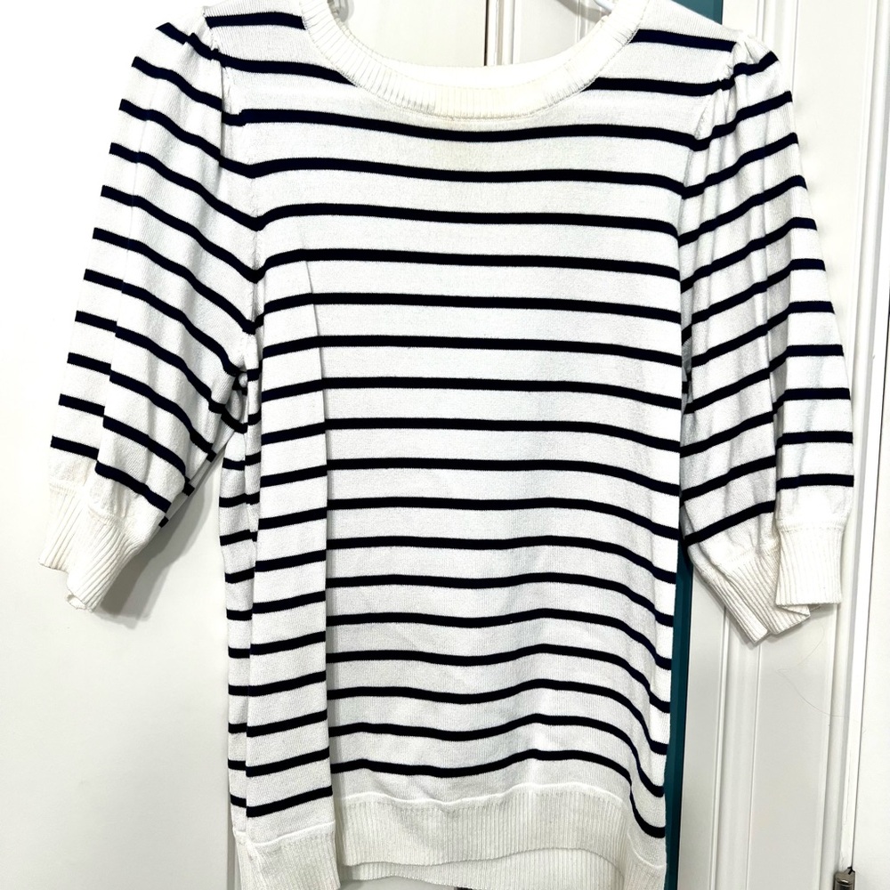 Marled Striped Women's sweater Top - Navy and White